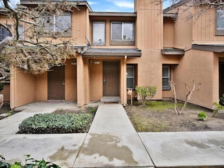 564 Pirinen Ln Unit B, Modesto, CA 95354