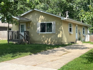 707-1 Fremont Rd, Valparaiso, IN 46385