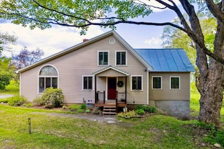 1217 Turkey Hill Rd, Corinth, VT 05039