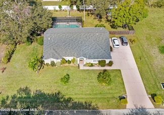 721 Hyannie St NE, Palm Bay, FL 32907
