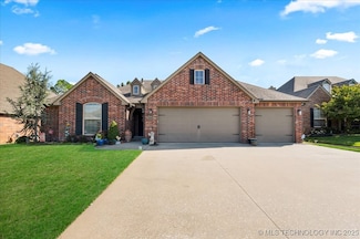 5005 E Dallas St, Broken Arrow, OK 74014