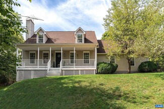 323 Walnut Hills Rd, Staunton, VA 24401