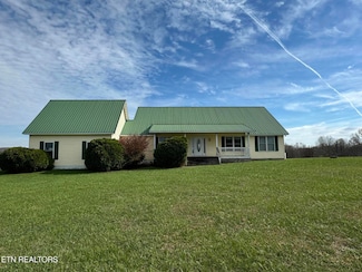 1032 Kendall Smith Rd, Pikeville, TN 37367