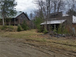 30 Souder Station Ln, Winterport, ME 04496