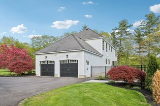 12 Settlers Ridge Rd, Windham, NH 03087