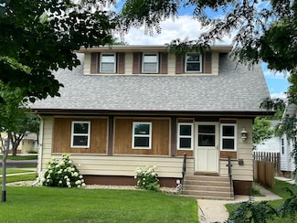 977 Wisconsin Ave SW, Huron, SD 57350