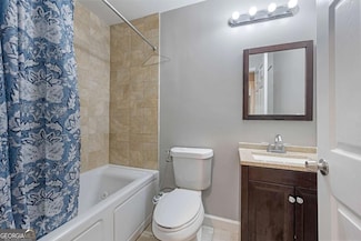 1455 Holleybrooke Dr, Alpharetta, GA 30004