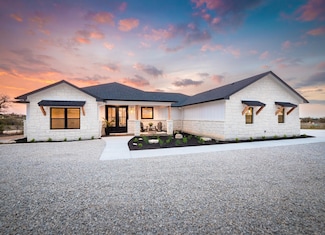 438 Cedar Mountain Dr, Spicewood, TX 78669