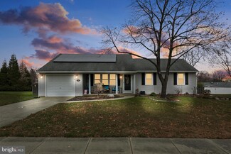 218 Farmington Rd, Delran, NJ 08075