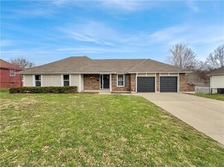 17800 E Dakota Dr, Independence, MO 64056