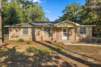 713 Cedar Dr, Daphne, AL 36526