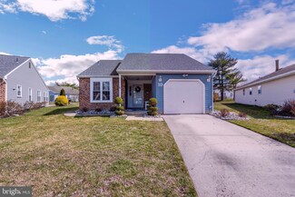 10 Hamilton Ct, Mount Laurel, NJ 08054