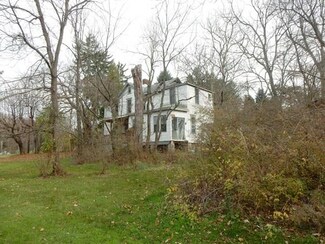 2340 Pleasantview Dr, Ford City, PA 16226