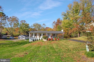 11216 Lakeview Dr, Dunkirk, MD 20754