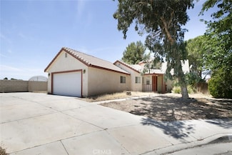 44105 Acacia St, Lancaster, CA 93535