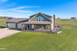 12932 Clark Ct, Williston, ND 58801