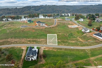 512 Mockingbird Ln, Loudon, TN 37774
