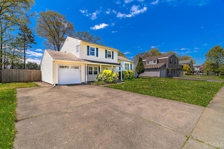 814 Curie Rd, North Brunswick, NJ 08902