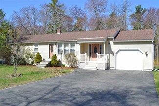 21 Royal Cir, Salem, NH 03079