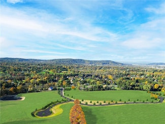 2604 Saddleback Ln, Lower Saucon Township, PA 18015