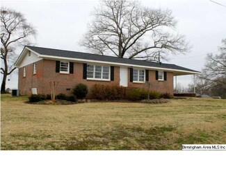 814 Hopeful Rd, Munford, AL 36268