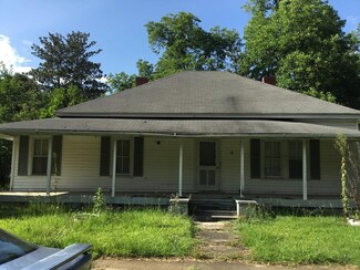 58 Cheatham St, Wadley, GA 30477
