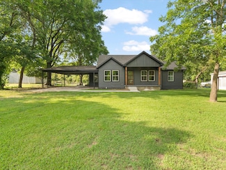 104 Mockingbird St, Ector, TX 75439