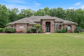 529 Enchanted Valley Ln, North Little Rock, AR 72118
