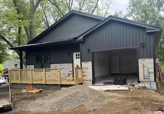 5725 Dahlia Dr NE, Thornville, OH 43076