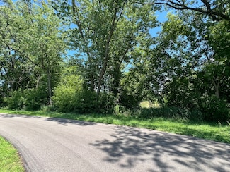 35105 N Ingleside Dr, Grant Township, IL 60041