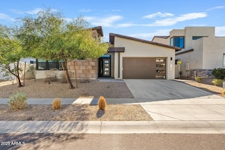 1129 E La Mirada Dr, Phoenix, AZ 85042
