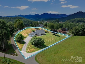 124 W Dogwood Cir, Burnsville, NC 28714