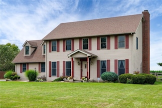 5677 Cedarwood Dr, Lewisburg, OH 45338