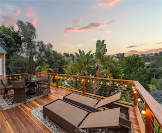 3260 De Witt Dr, Los Angeles, CA 90068