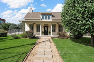715 S 8th St, Waco, TX 76706