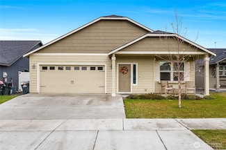1334 E Nen Dr, Moses Lake, WA 98837