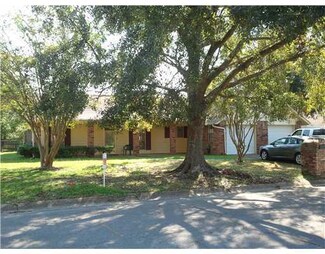 11236 Helen Dr, Gulfport, MS 39503