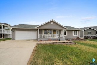 300 W 8th St, Dell Rapids, SD 57022