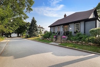 10 Cherry St, Fairhaven, MA 02719