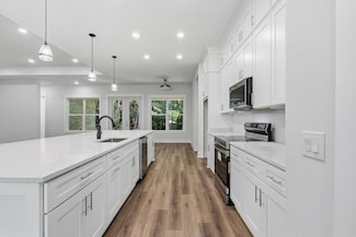 7179 Freedom Ct, Navarre, FL 32566