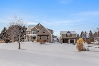 8 Orchard Hill Rd, Stratham, NH 03885