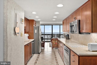 9900 Coastal Hwy Unit 401, Ocean City, MD 21842