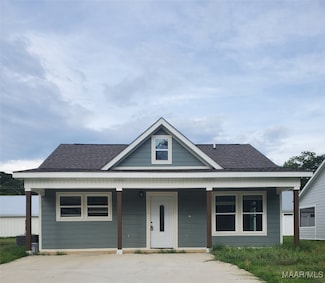 466 N Merrick Ave, Ozark, AL 36360