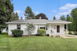 807 Maple St, Manistee, MI 49660