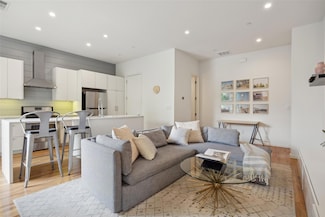 3816 San Jacinto St Unit 306, Dallas, TX 75204