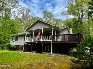 61 Paupack Point Rd, Hawley, PA 18428