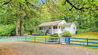 9310 Miller Rd NE, Bainbridge Island, WA 98110