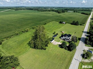 281 North Ave, Plainville, IL 62365