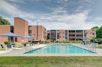 401 Bellevue Ave Unit 214, Newport, RI 02840