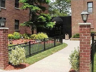 145 Lincoln Ave Unit 4F, Staten Island, NY 10306